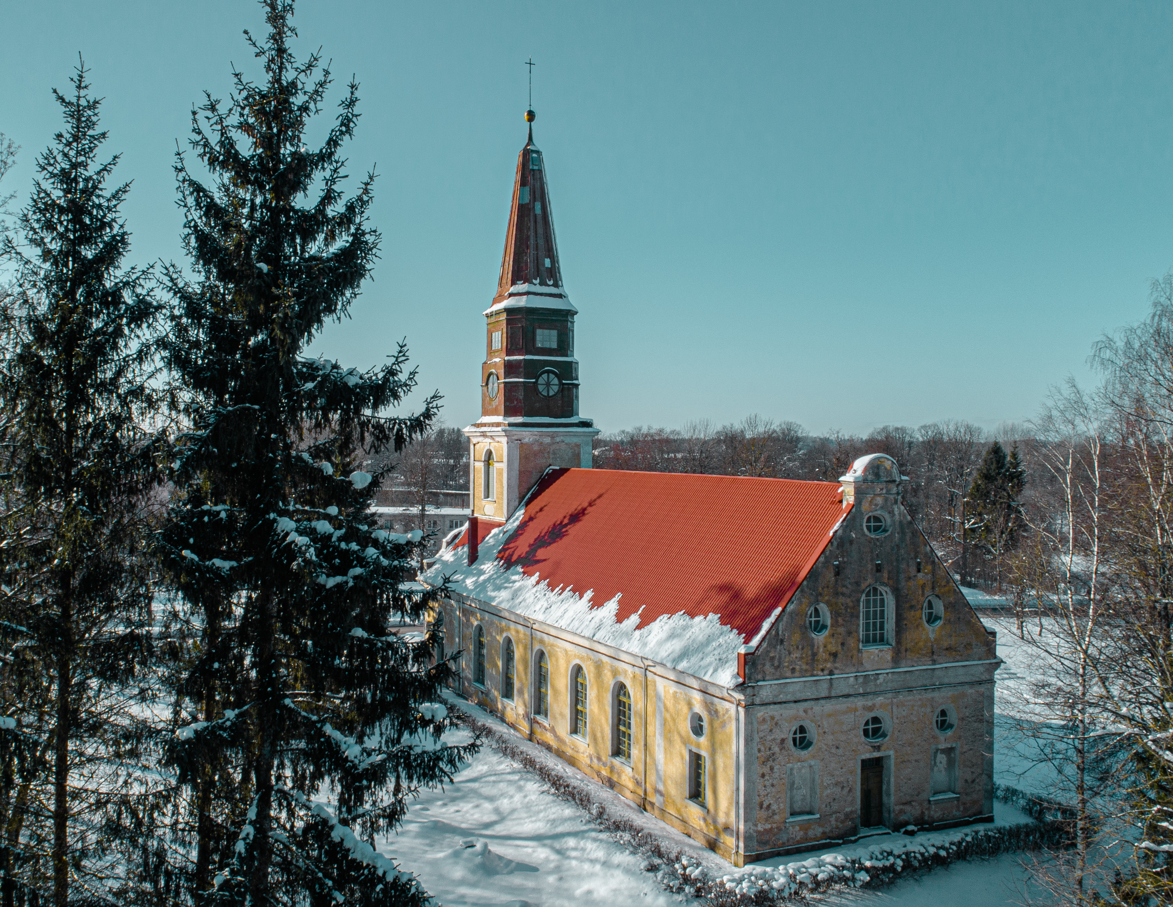 Ieplāno vēsturisko baznīcu un pilskalnu ceļojumu Pierīgā!