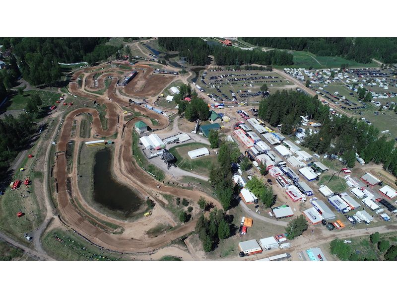 Zelta Zirgs Mototrase
